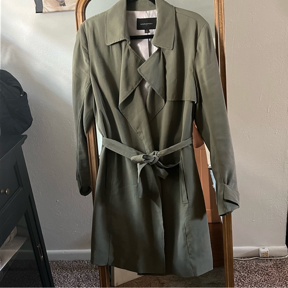 Banana Republic Olive Green Wrap Trench Coat, Large EUC